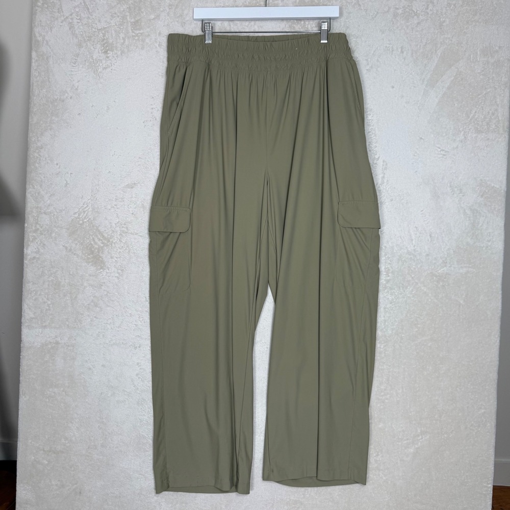 Old Navy SleekTech Go-Dry Cargo Pants XXL Wide Leg High Rise Stretch Hiking - Picture 1 of 7